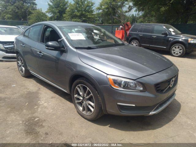  Salvage Volvo S60 Cross Country