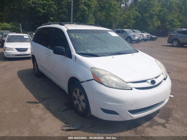  Salvage Toyota Sienna