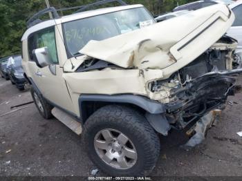  Salvage Toyota FJ Cruiser