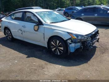  Salvage Nissan Altima