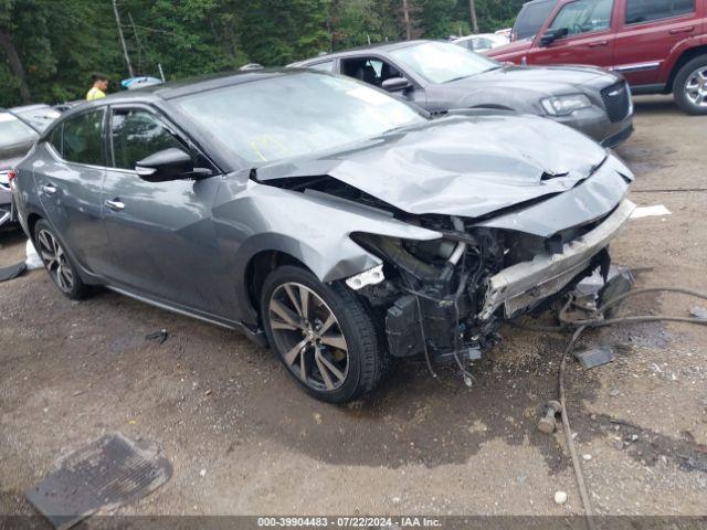  Salvage Nissan Maxima