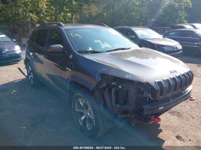  Salvage Jeep Cherokee