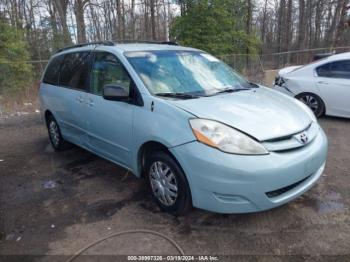  Salvage Toyota Sienna