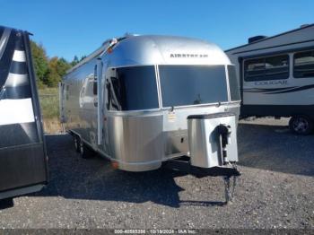  Salvage Airstream Globetrotter