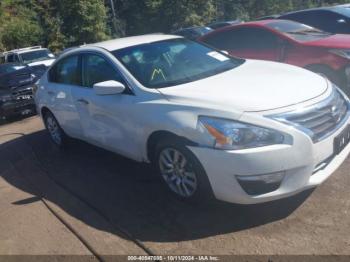  Salvage Nissan Altima