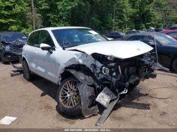  Salvage Porsche Cayenne E-hybrid