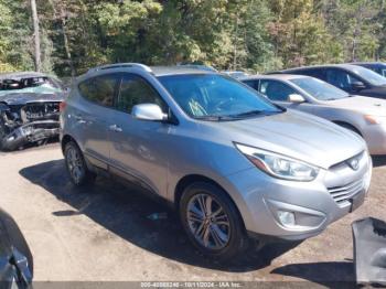  Salvage Hyundai TUCSON