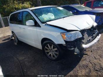  Salvage Chrysler Town & Country