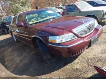  Salvage Lincoln Towncar