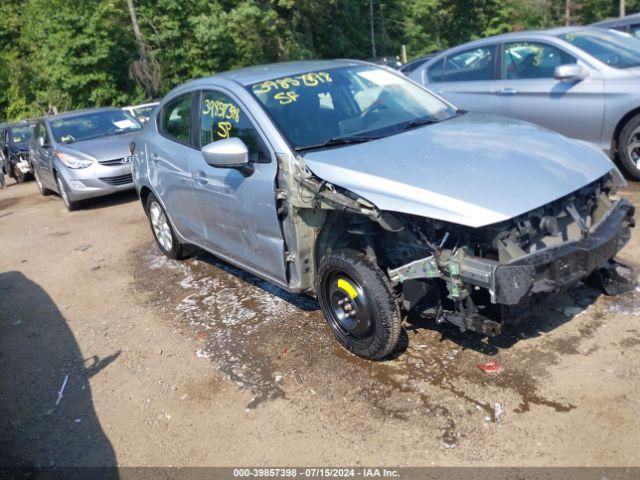  Salvage Toyota Yaris