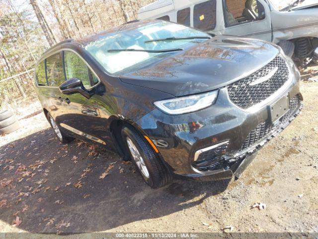  Salvage Chrysler Pacifica