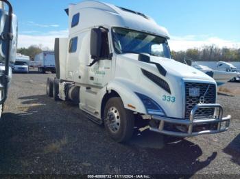  Salvage Volvo Vnl