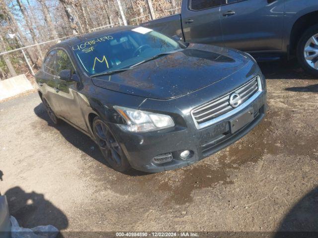  Salvage Nissan Maxima