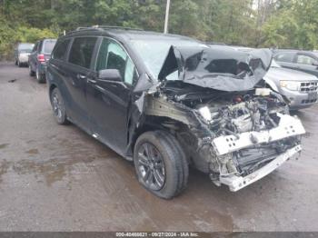  Salvage Toyota Sienna