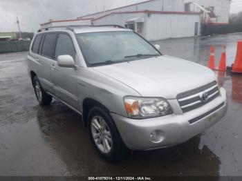  Salvage Toyota Highlander