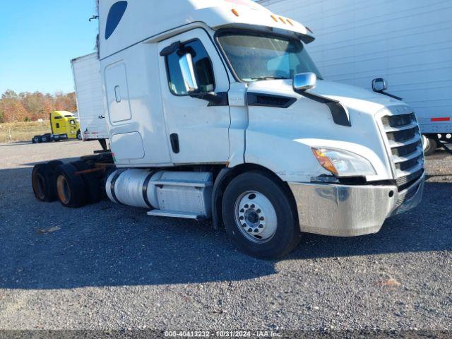  Salvage Freightliner New Cascadia 116