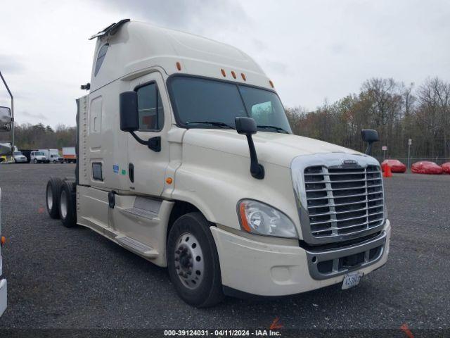  Salvage Freightliner Cascadia 125