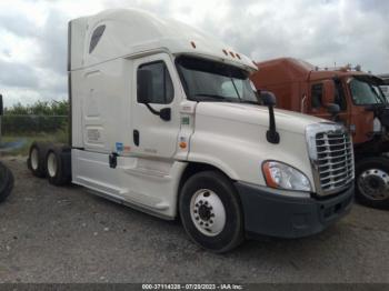  Salvage Freightliner Cascadia 125