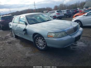  Salvage Lincoln Towncar