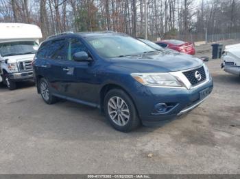  Salvage Nissan Pathfinder