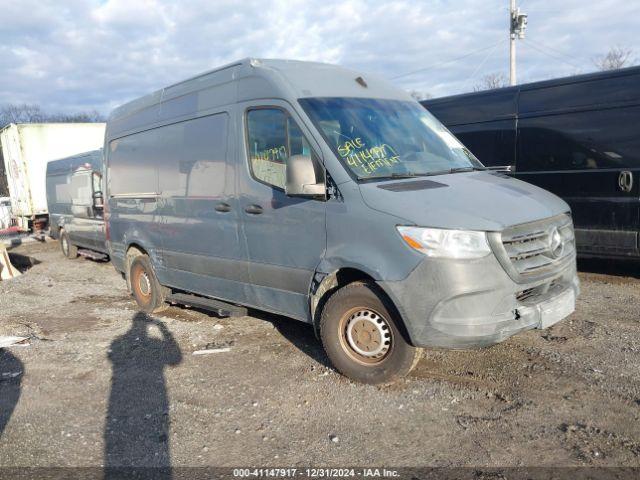  Salvage Mercedes-Benz Sprinter 2500