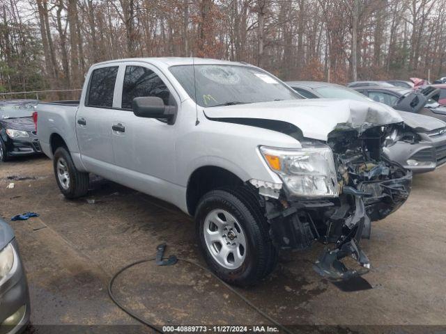  Salvage Nissan Titan