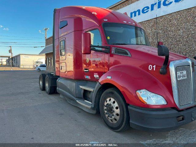  Salvage Kenworth Construction T680