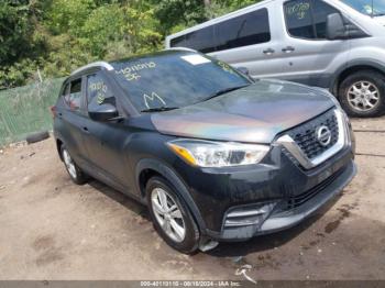  Salvage Nissan Kicks