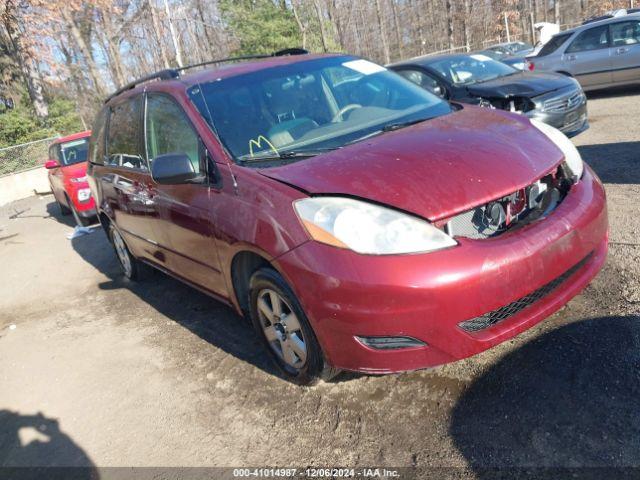  Salvage Toyota Sienna