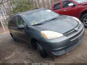  Salvage Toyota Sienna