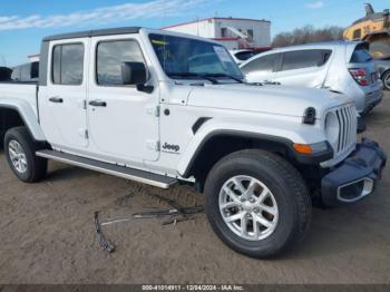  Salvage Jeep Gladiator