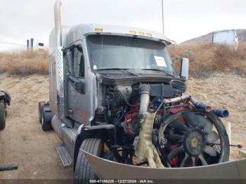  Salvage Peterbilt 579