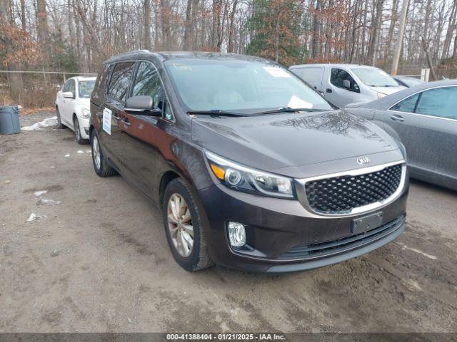  Salvage Kia Sedona