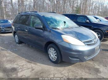  Salvage Toyota Sienna