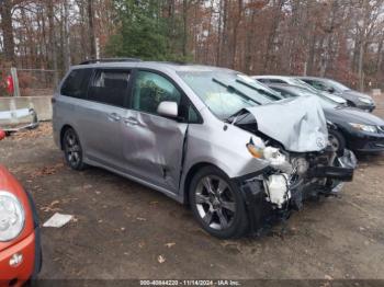  Salvage Toyota Sienna