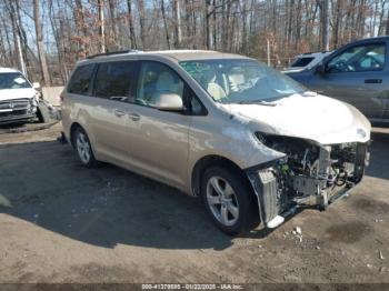  Salvage Toyota Sienna