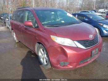  Salvage Toyota Sienna