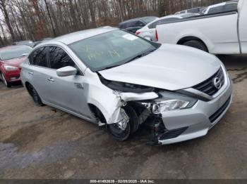  Salvage Nissan Altima