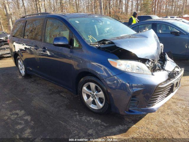  Salvage Toyota Sienna