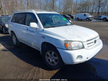  Salvage Toyota Highlander