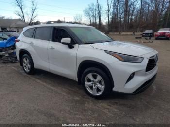  Salvage Toyota Highlander