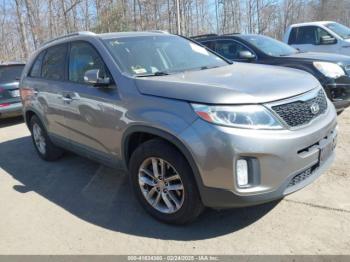  Salvage Kia Sorento