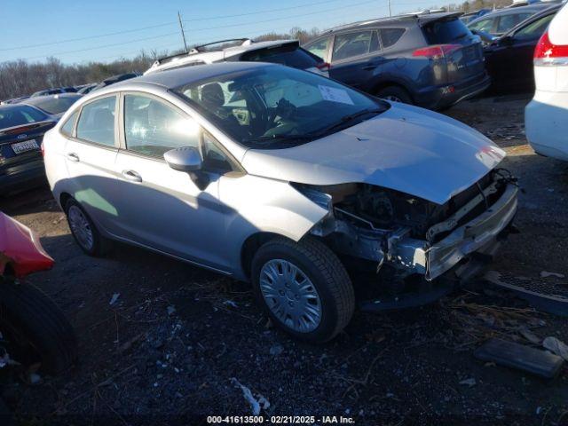  Salvage Ford Fiesta