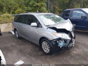  Salvage Toyota Sienna