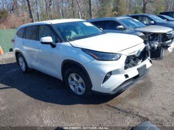  Salvage Toyota Highlander