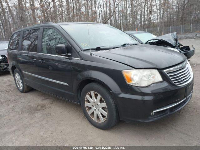  Salvage Chrysler Town & Country