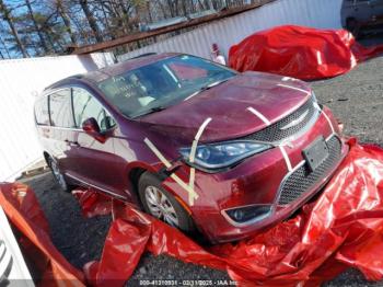  Salvage Chrysler Pacifica