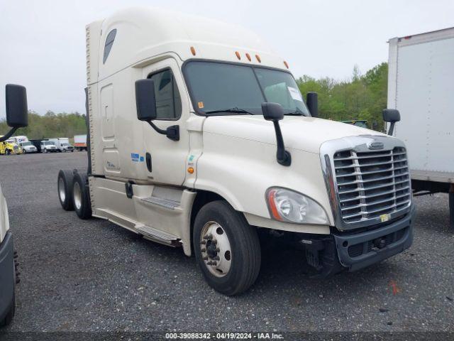  Salvage Freightliner Cascadia 125