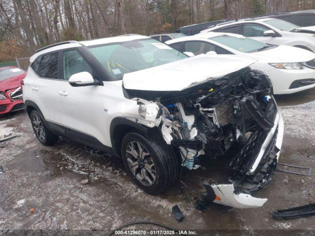  Salvage Kia Seltos