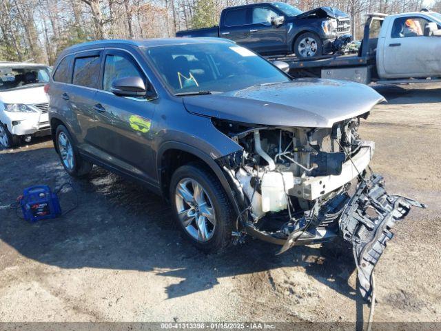  Salvage Toyota Highlander